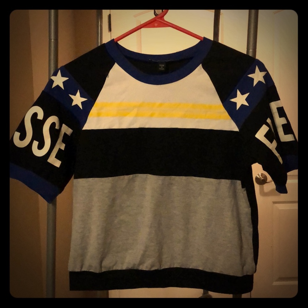 Finesse Tee
